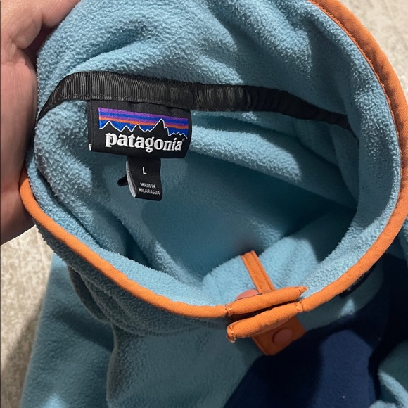 Patagonia Teal and Navy Fleece Pullover - Picture 4 of 4